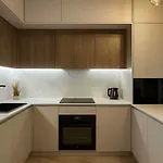 Luxury 2-bedroom With Balcony アパート