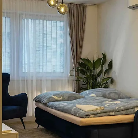 شقة Luxury 2-bedroom With Balcony