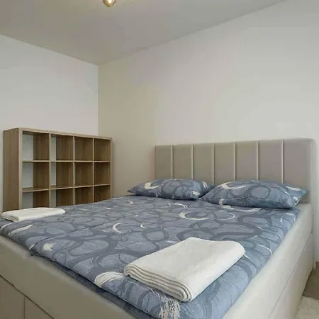 شقة Luxury 2-bedroom With Balcony