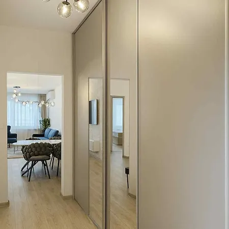 Апартаменты Luxury 2-bedroom With Balcony