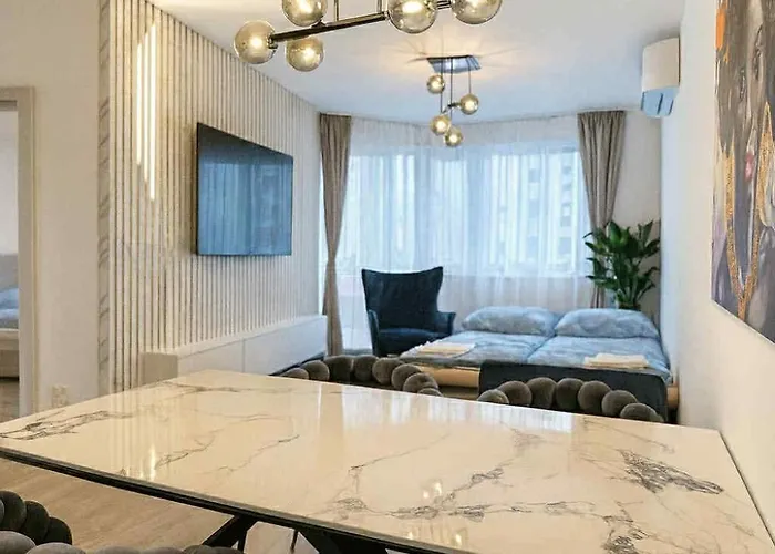 Luxury 2-bedroom With Balcony ברטיסלאבה