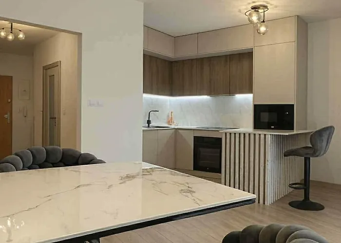 דירה Luxury 2-bedroom With Balcony ברטיסלאבה